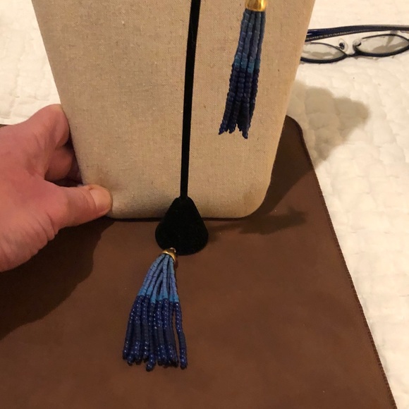 Cuff and earrings - Picture 2 of 15